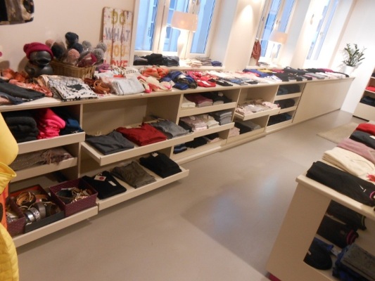 Schrank